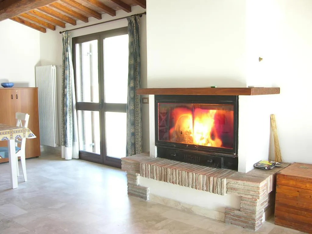 Country House La Meria Catabbio 0*,  Italia